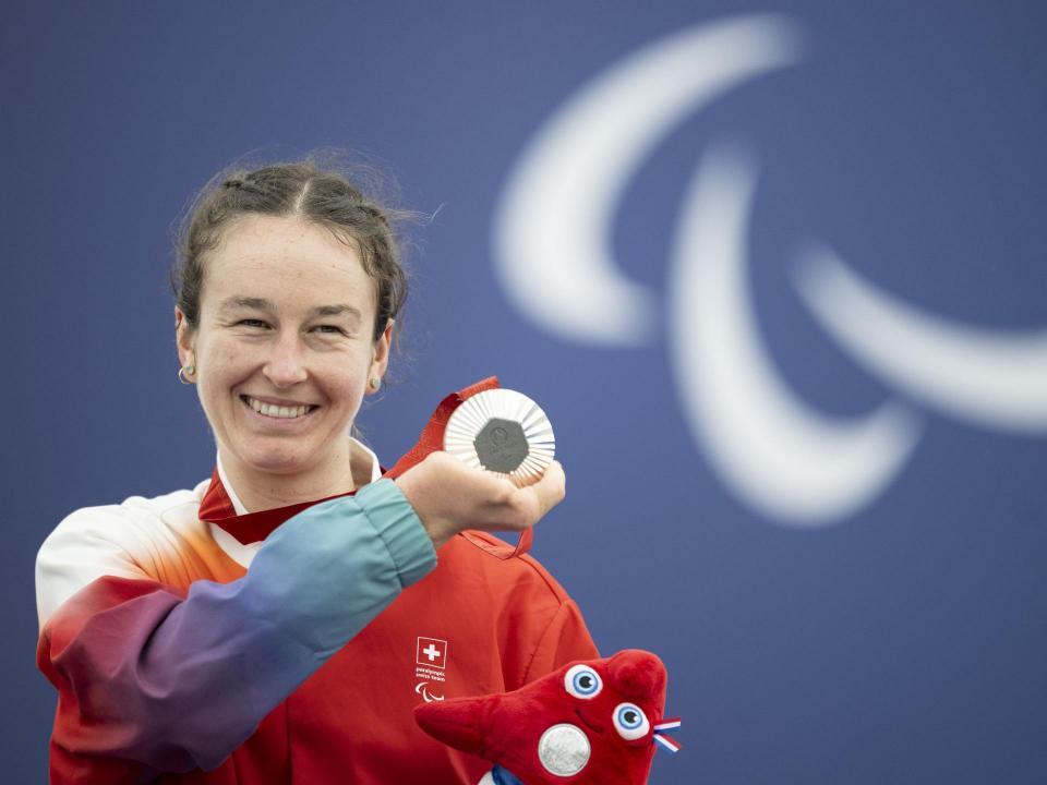 Flurina Rigling gewinnt nach einer taktischen Meisterleistung die Silbermedaille im Strassenrennen.