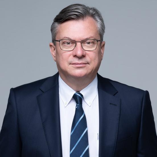 Portraitfoto Mathis Kläntschi